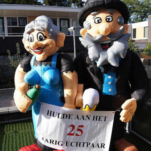 trouwdag poppen huren